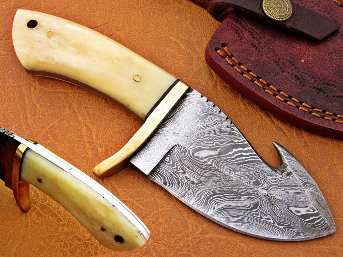 DAMASCUS STEEL BLADE GUT HOOK KNIFE HANDLE CAMEL BONE 6.5 INCH