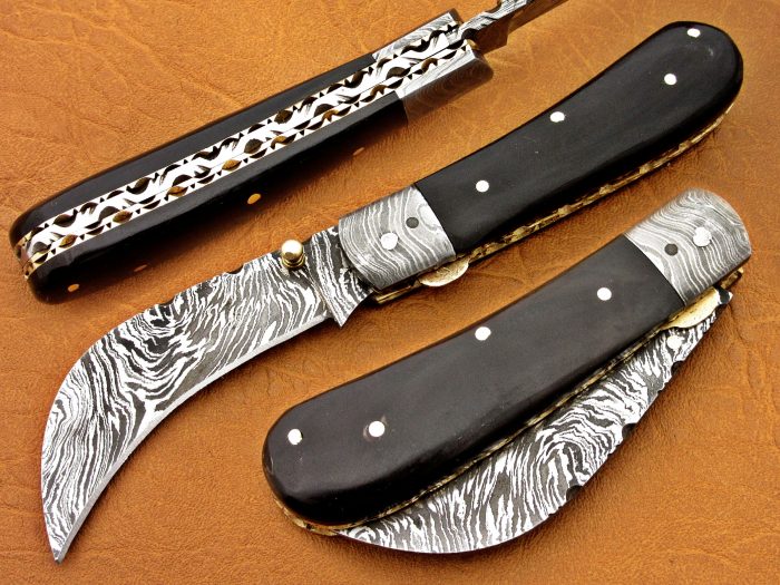 DAMASCUS STEEL BLADE KNIFE FOLDING KNIFE,BUFFALO HORN HANDLE OVERALL 8.5 INCH