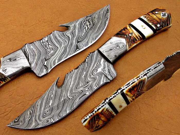 DAMASCUS STEEL BLADE HUNTING KNIFE HANDLE BURN BONE OVERALL 9 INCH